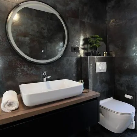 빌라 Luxury Lana Apt, Seaview Terrace, Large Outdoor Space, Bbq