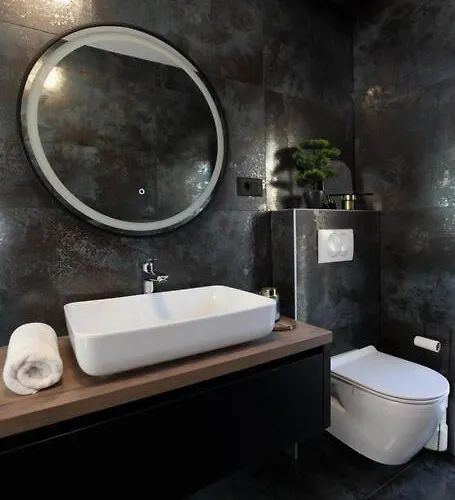 Villa Luxury Lana Apt, Seaview Terrace, Large Outdoor Space, Bbq