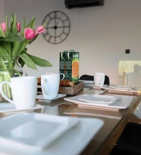 Luxury Lana Apt, Seaview Terrace, Large Outdoor Space, Bbq * Trogir